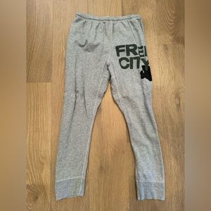 Free City Medium Grey Joggers. 💗✨